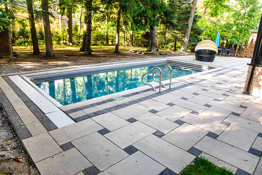 Vinyl Over Concrete/Steel Pools