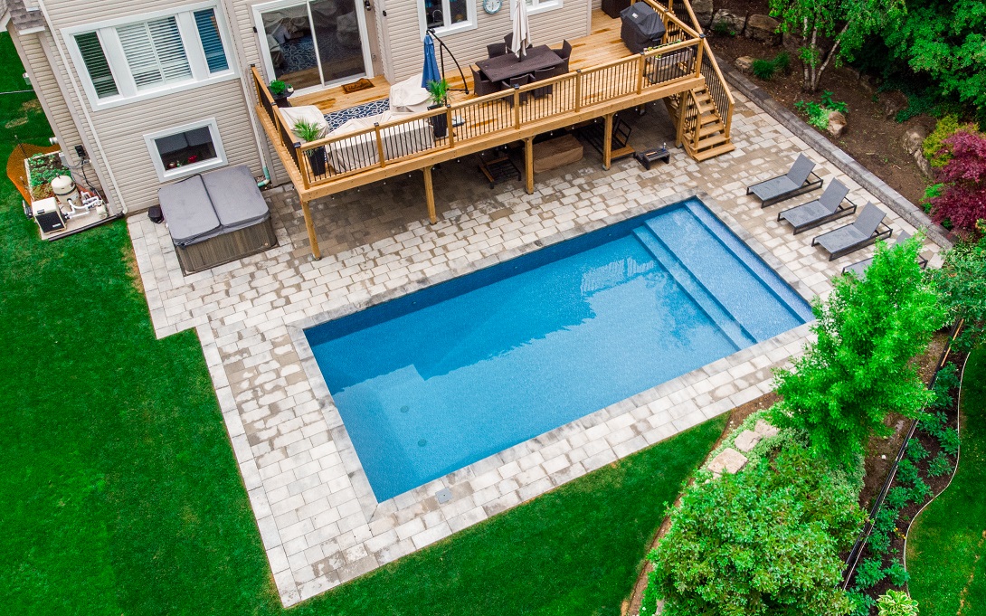 Vinyl Over Concrete/Steel Pools