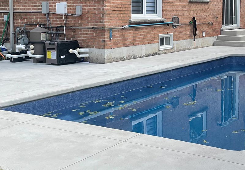 Should you go with salt water or chlorine for your inground pool?