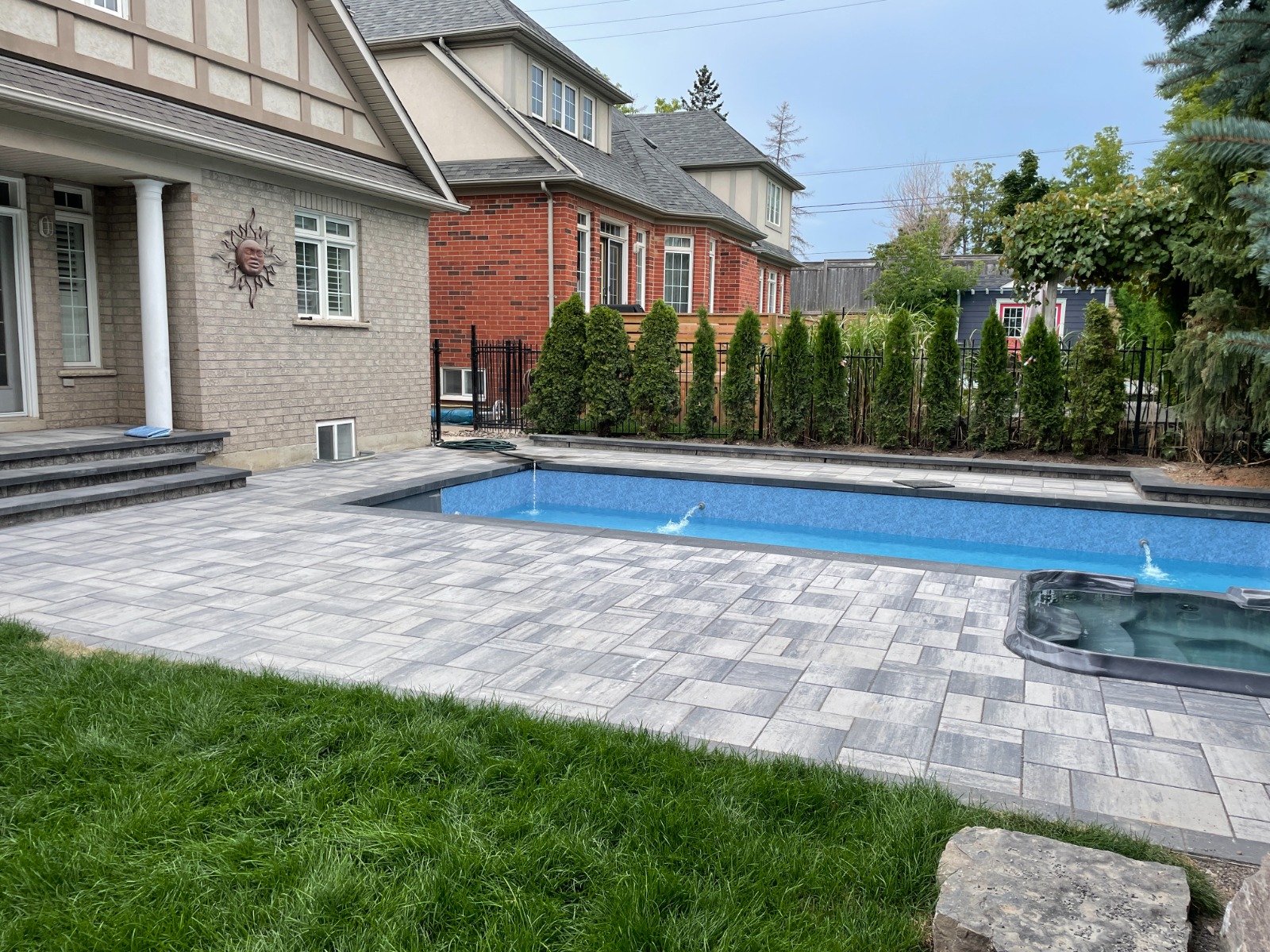 Vinyl Over Concrete/Steel Pools