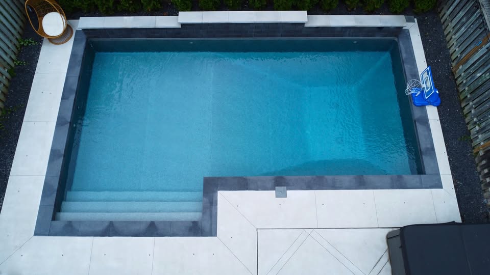 Vinyl Over Concrete/Steel Pools